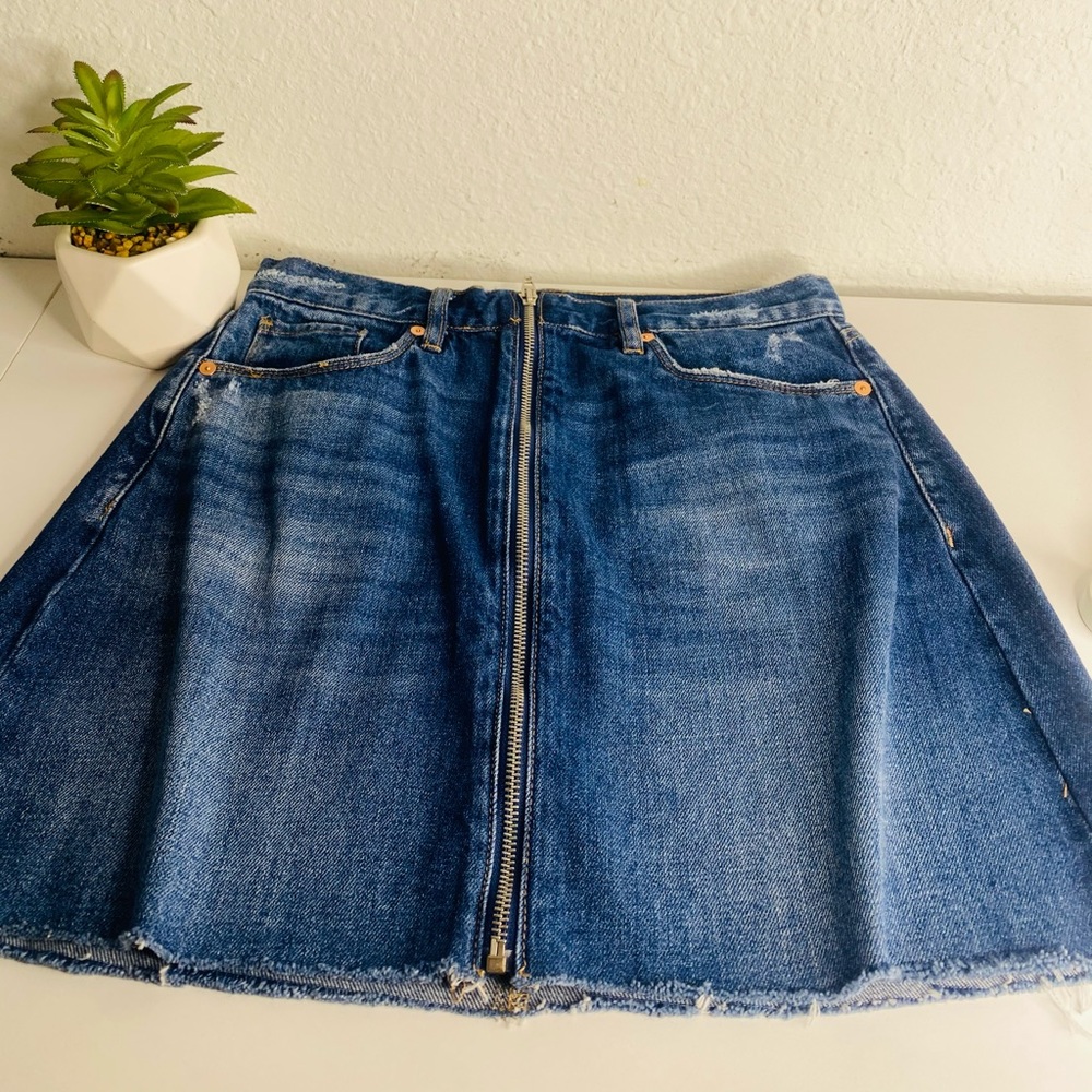 New Blank NYC Jean Skirt / Size: 27 / Denim